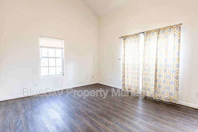 Building Photo - 115 Greenwich Ct