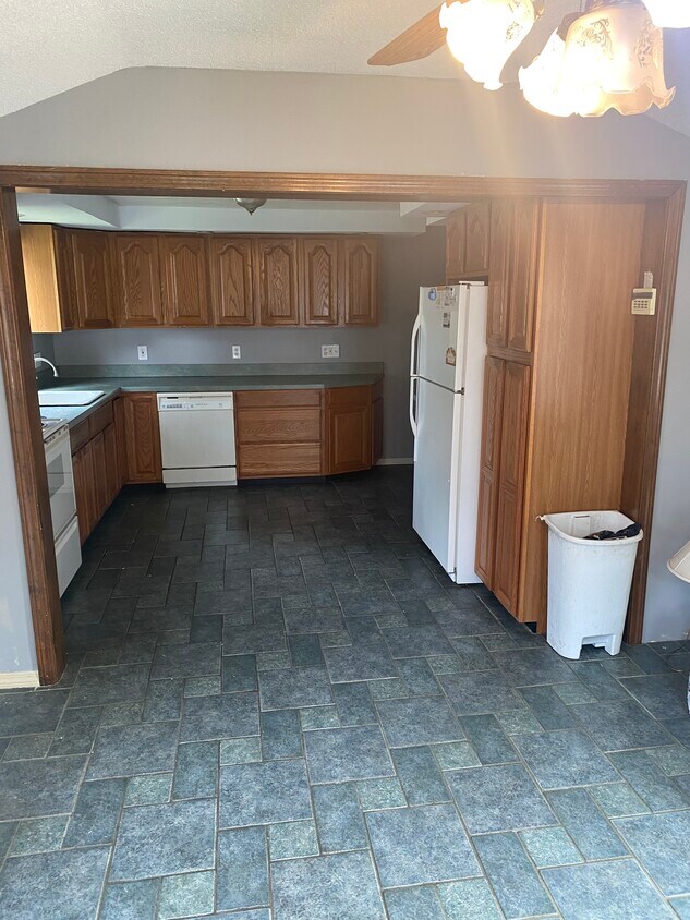 Primary Photo - 1418 Wilbraham Rd