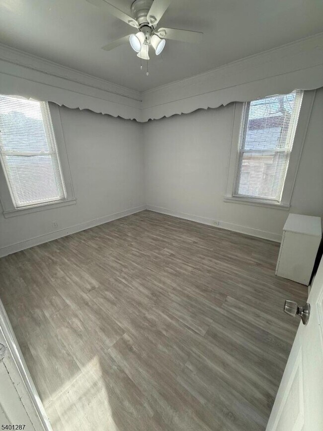 Foto del edificio - 85 Sunnyside Terrace