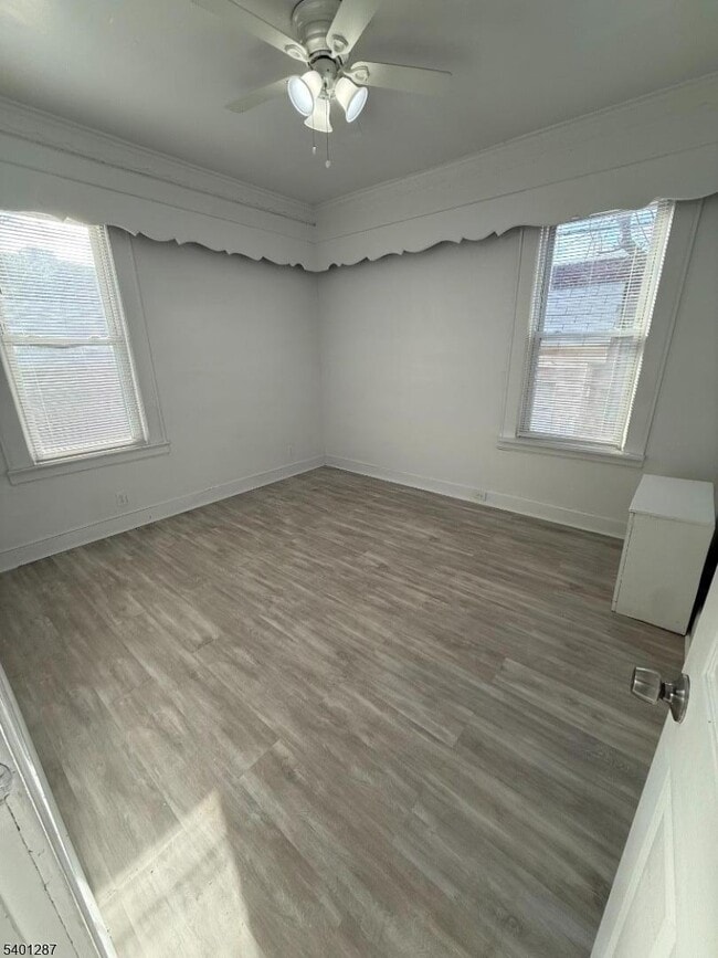 Building Photo - 85 Sunnyside Terrace