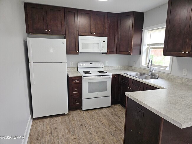 Foto del edificio - 5701 Lilly St