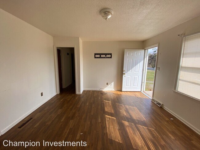 Foto del edificio - 622 Margrace Rd
