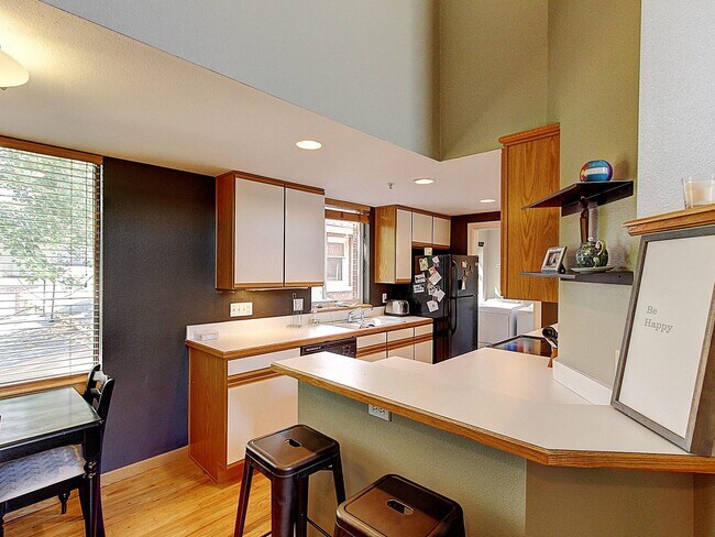 Foto del edificio - 790 N Clarkson St