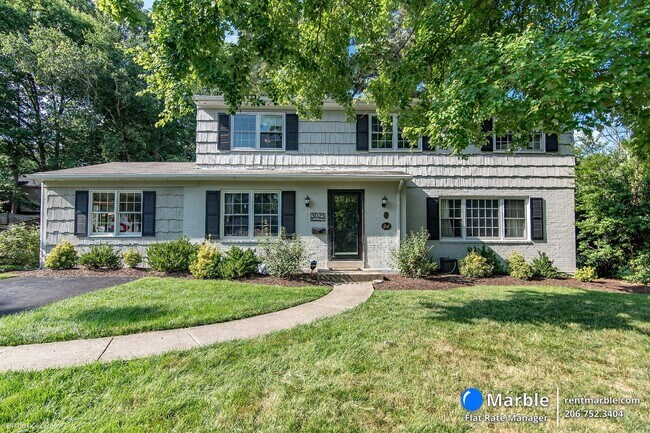 Building Photo - 5 br, 3 bath House - 3023 Battersea Ln