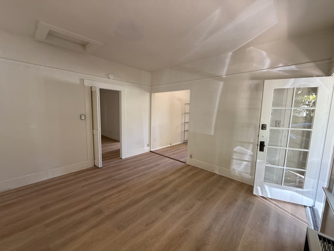 Foto del edificio - 1528 Castillo St