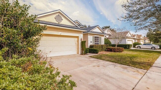 Building Photo - 203 Foxglove Way