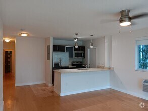 Building Photo - 7171 Bay Dr