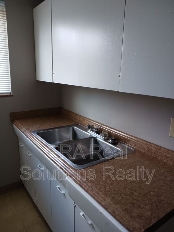 7598 Boleyn Dr Unit 2, Cincinnati, OH 45239 Condo for Rent in
