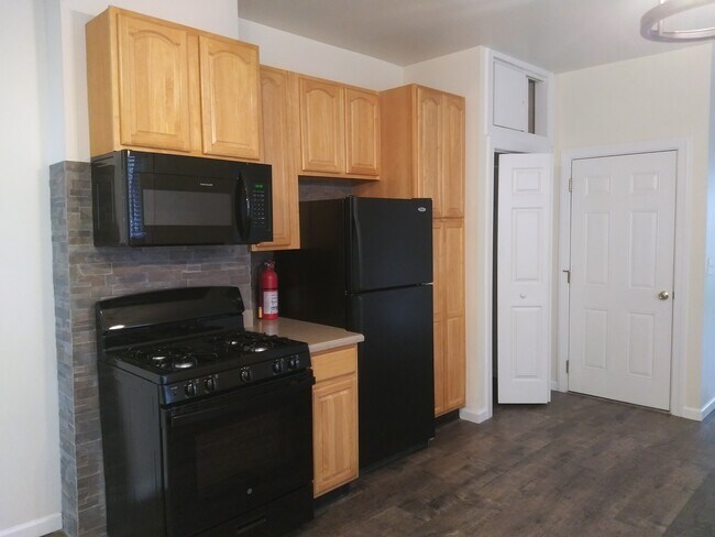 new GE appliances-dishwasher, microwave, stove, and refrigerator - 394 Woodlawn Ave