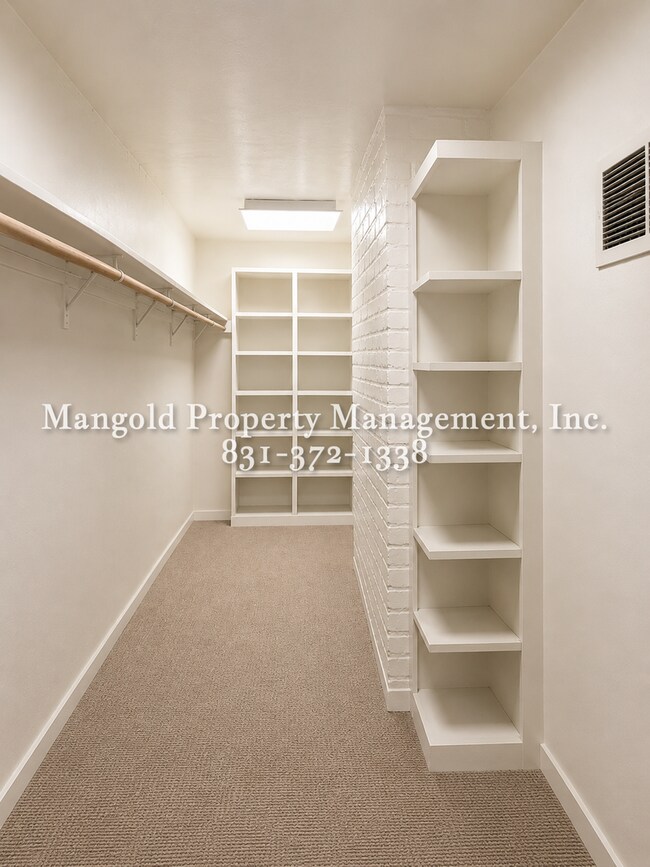 Building Photo - linc8