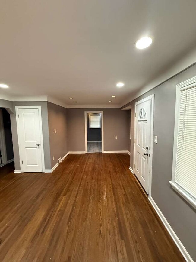 Foto del edificio - 6341 Archdale St