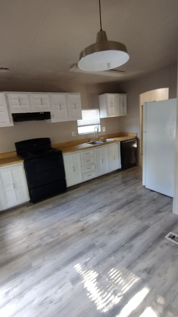 Building Photo - 2 Bedroom 2 Bathroom Home In Granbury