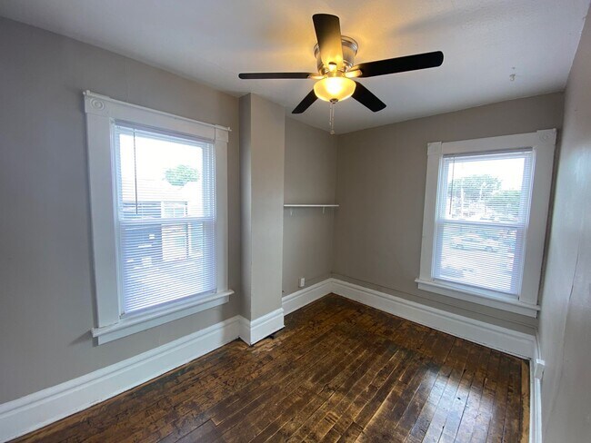 Foto del edificio - 1444 Hunter Ave