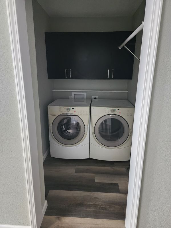 Building Photo - 104 5th St