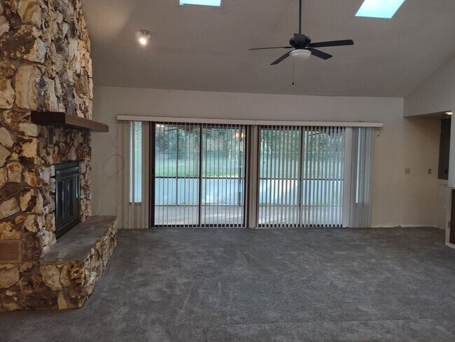 Building Photo - 3 br, 3 bath House - 7960 SW 187th Avenue