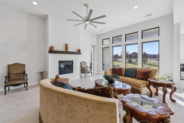 Foto del edificio - 1724 Hartley Ln