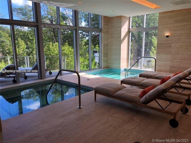 Foto del edificio - 16385 Biscayne Blvd