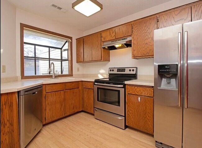 Foto del edificio - 4215 Sylvia Ln S