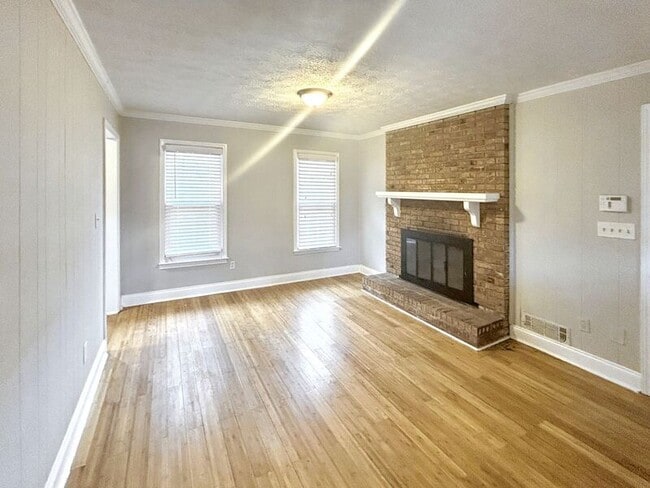 Foto del edificio - 3198 Village Glen Dr SW