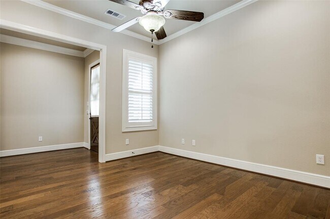 Building Photo - 443 Watermere Dr