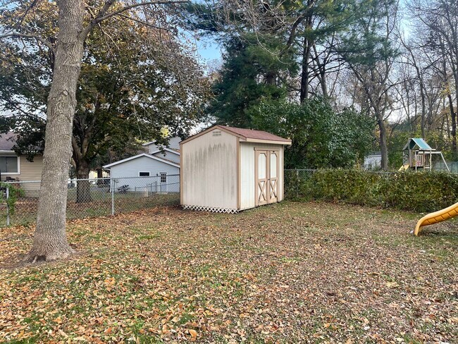 Building Photo - 12665 Tussock Ct