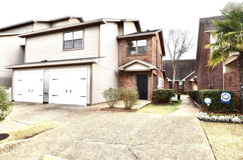 Primary Photo - 3111 Airline Dr. #41