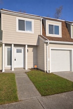 Building Photo - 94 Balsam Rd