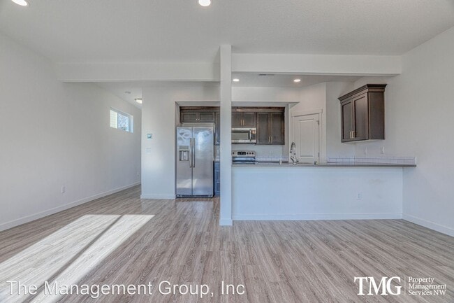 Building Photo - 3 br, 2.5 bath House - 6853 N Montgomery C...