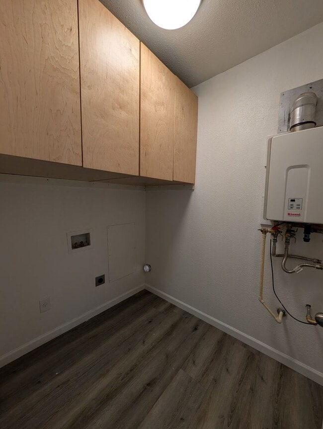 Building Photo - 2 Bedroom 1 Bath House