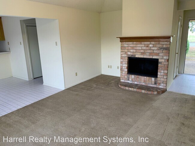 Building Photo - 2 br, 2 bath House - 9003 Royal Lane