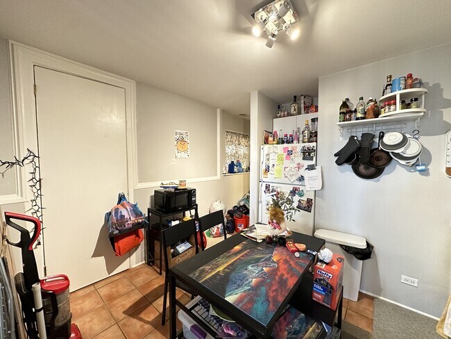 Foto del edificio - 2142 N Halsted St