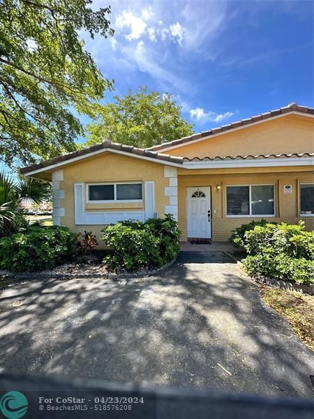 Foto del edificio - 3890 NW 110th Ave