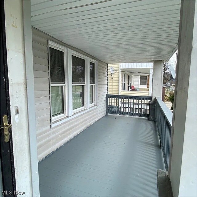 porch - 11801 Griffing Ave