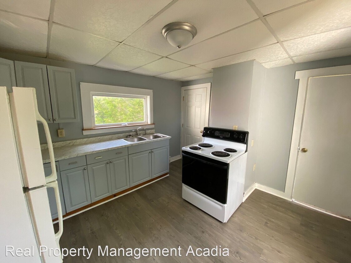 Foto principal - 2 br, 1 bath House - 143 Stillwater Ave. U...