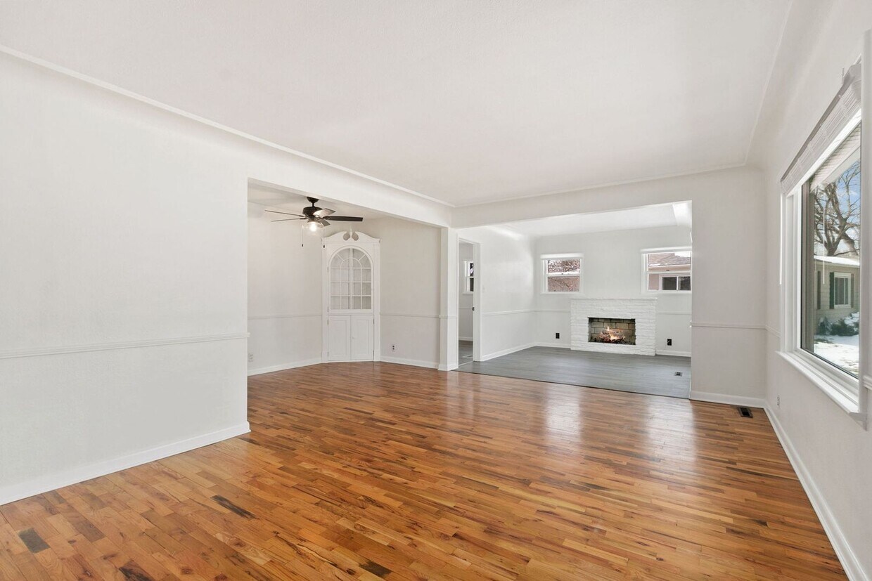 Primary Photo - Charming Lake Loveland Ranch - Cozy Comfor...