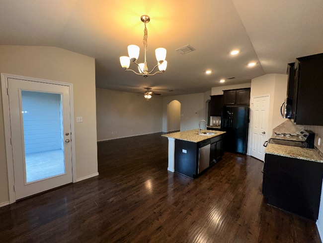 Building Photo - 2809 Skinner Dr