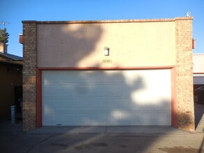 Building Photo - 3110 Isla Marino St