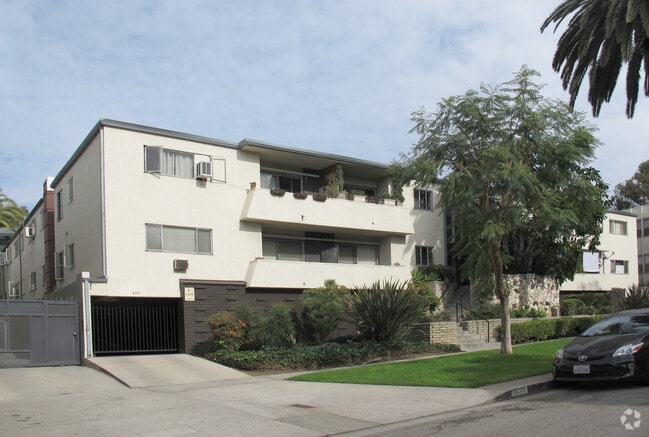 Primary Photo - The Royalton Apartments