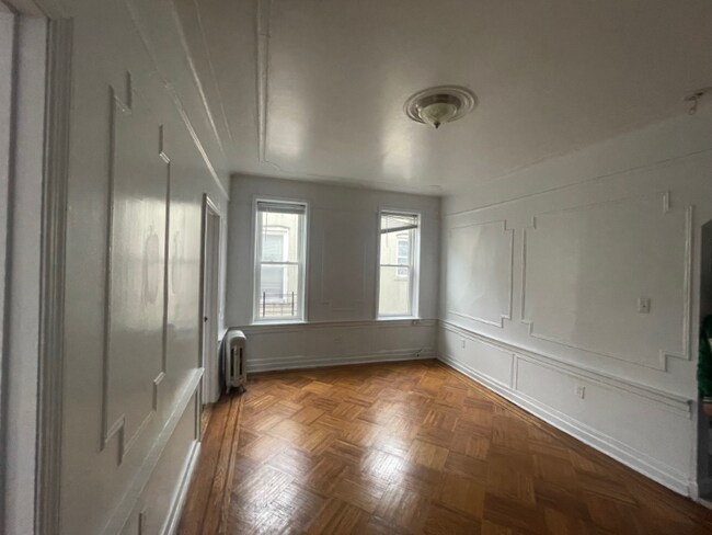 Foto del edificio - 345 E 54th St