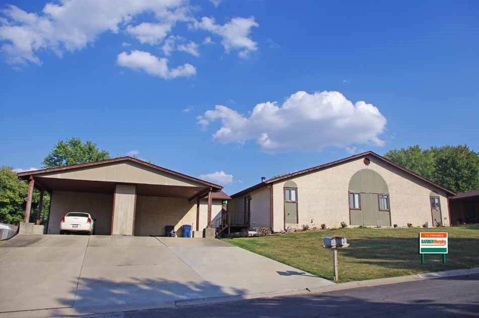 Foto del edificio - 17-21 Twin Oaks Dr