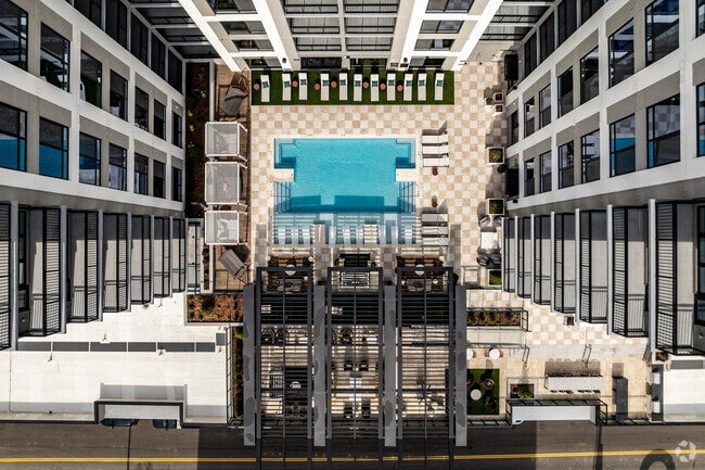 Building Photo - Local Nashville