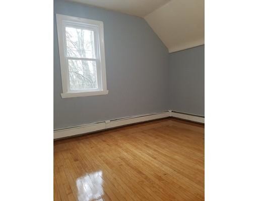 Foto del edificio - 134 Bartlett St