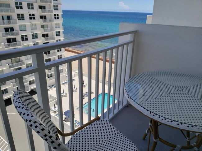Building Photo - 4511 S Ocean Blvd