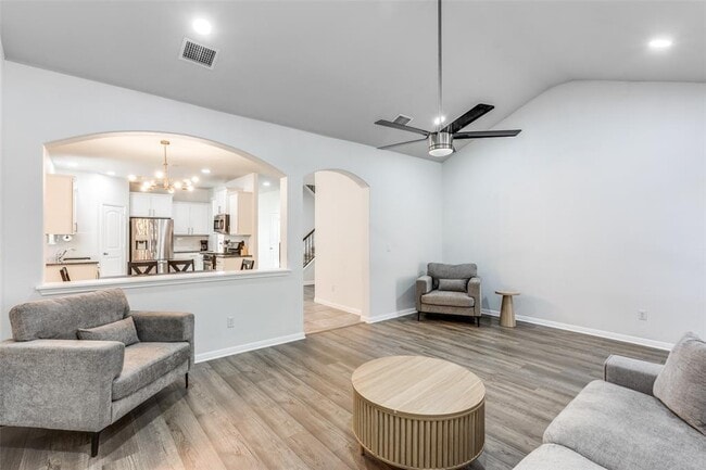 Building Photo - 10805 Owyhee Vw