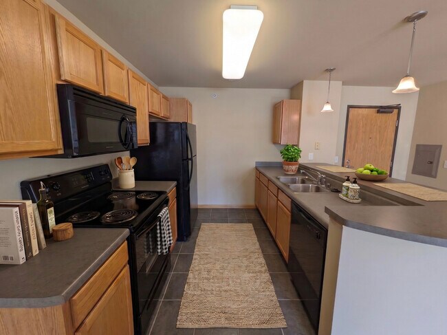 Estudio preparado - Cannery Square Apartments