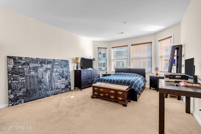 Foto del edificio - 33 Cooper Ave