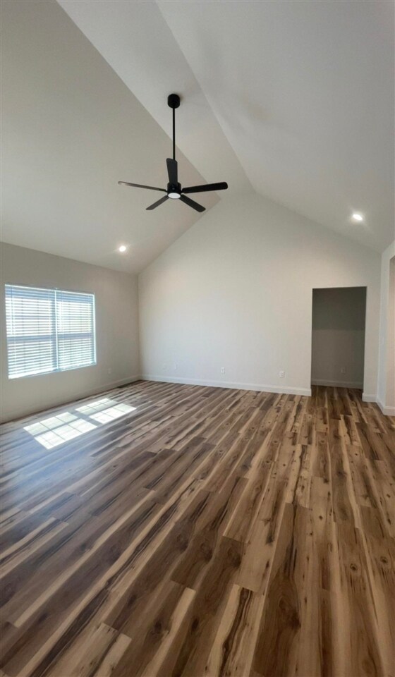Foto del edificio - 144 Hillridge Ct