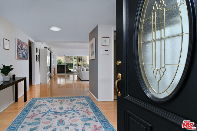 Foto del edificio - 3421 Castlewoods Pl