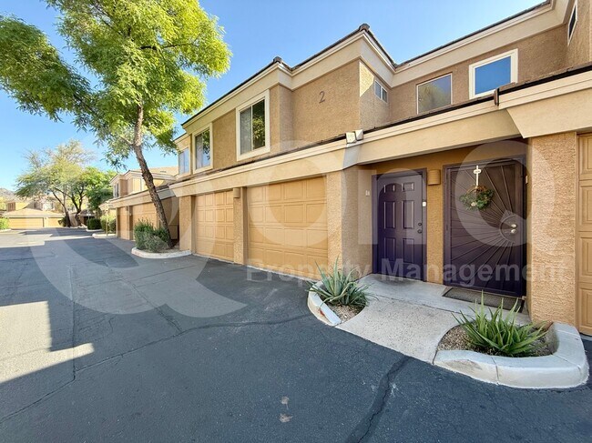 Foto del edificio - 1411 E Orangewood Ave