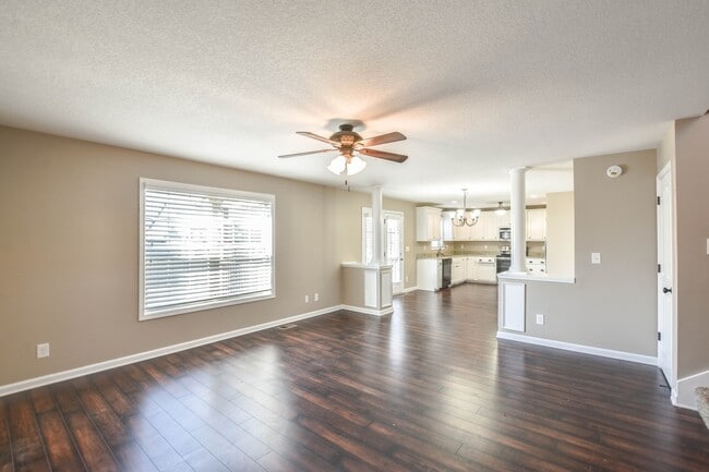 Building Photo - Pet Friendly in Fox Crossing!